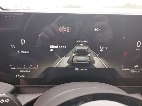New 2026 Nissan Kicks SR FWD image 17