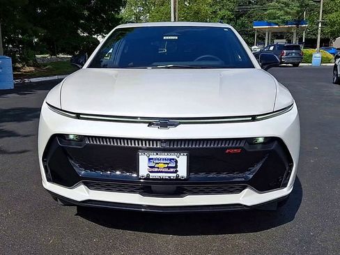 New 2025 Chevrolet Equinox EV RS image 3