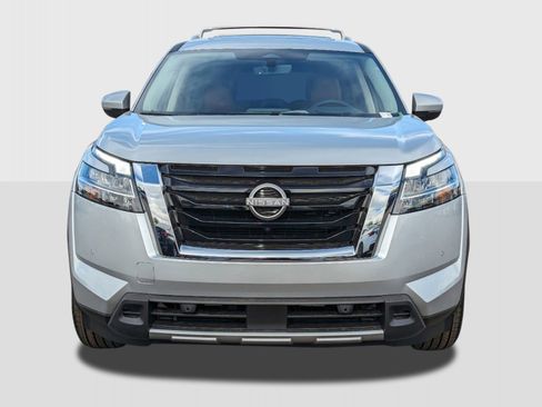 New 2025 Nissan Pathfinder Platinum w/ Cargo Package image 9