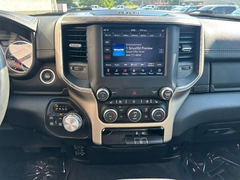 Used 2019 RAM 1500 Laramie AWD/4WD image 17