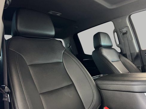 Used 2023 GMC Sierra 1500 SLT w/ SLT Premium Package AWD/4WD image 18