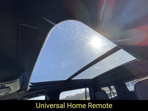 New 2025 Chevrolet Suburban High Country image 27