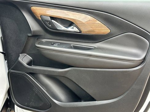 Used 2021 GMC Terrain SLE w/ Driver Convenience Package image 14