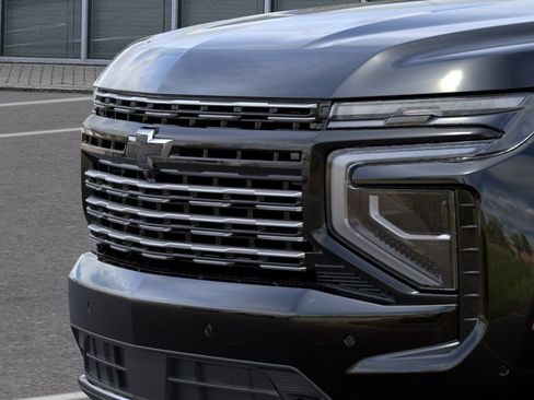 New 2026 Chevrolet Suburban High Country AWD/4WD image 37