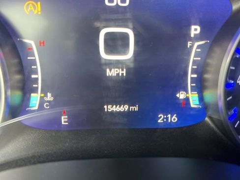 Used 2019 Chrysler Pacifica Touring-L image 12