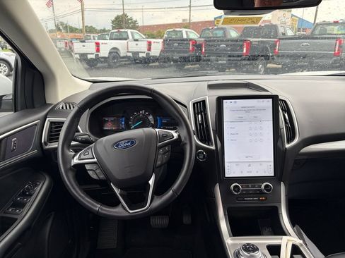 Certified 2024 Ford Edge SEL AWD/4WD image 9