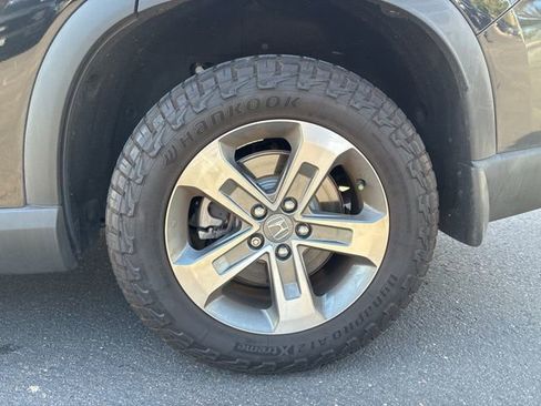 Used 2023 Honda Pilot EX-L image 8