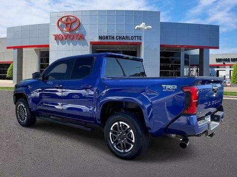 Used 2025 Toyota Tacoma TRD Sport AWD/4WD image 6