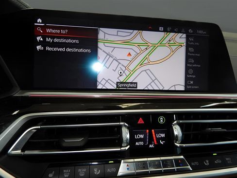 Used 2021 BMW X5 xDrive40i w/ M Sport Package image 21