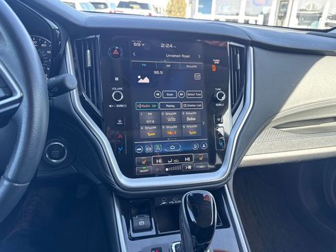 Used 2025 Subaru Outback Premium image 5