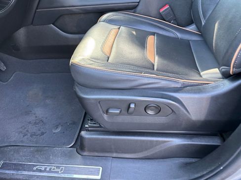 Used 2022 GMC Yukon AT4 image 25