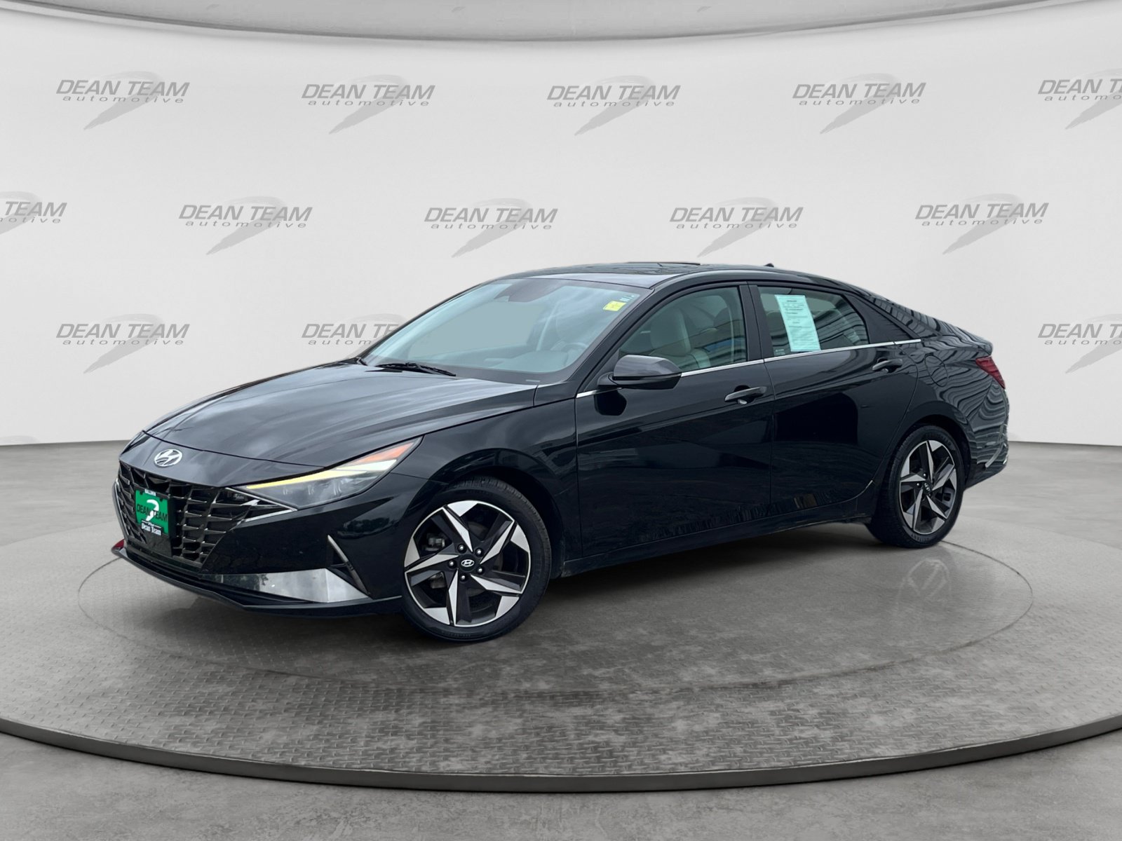 Used 2021 Hyundai Elantra Limited w/ Cargo Package FWD image 3