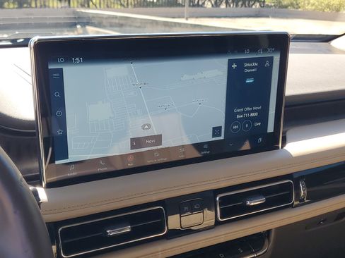 Certified 2022 Lincoln Nautilus Reserve w/ Luxury Package image 16