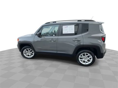 Used 2022 Jeep Renegade Latitude w/ Sun/Sound Group image 8