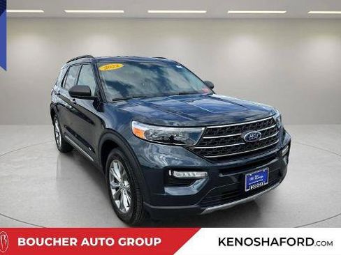 Certified 2018 Ford Explorer XLT w/ Equipment Group 202A AWD/4WD image 3