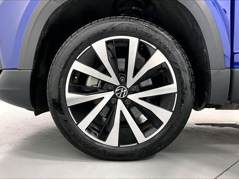 Used 2024 Volkswagen Taos SE image 11