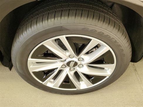 New 2026 Cadillac Vistiq Luxury image 5