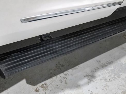 Used 2021 Lincoln Navigator L Black Label w/ Cargo Convenience Package image 57