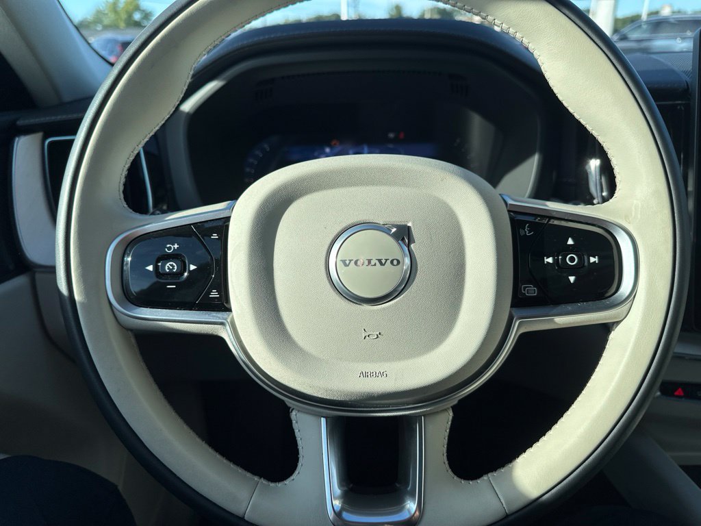 Certified 2026 Volvo XC60 B5 Ultra AWD/4WD image 14