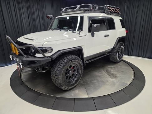 Used 2013 Toyota FJ Cruiser 4WD image 4
