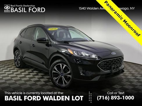 Used 2022 Ford Escape SE w/ SE Sport Appearance Package image 1
