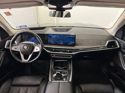Certified 2024 BMW X7 xDrive40i image 16