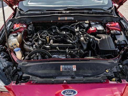 Used 2018 Ford Fusion SE w/ Fusion SE Technology Package image 46