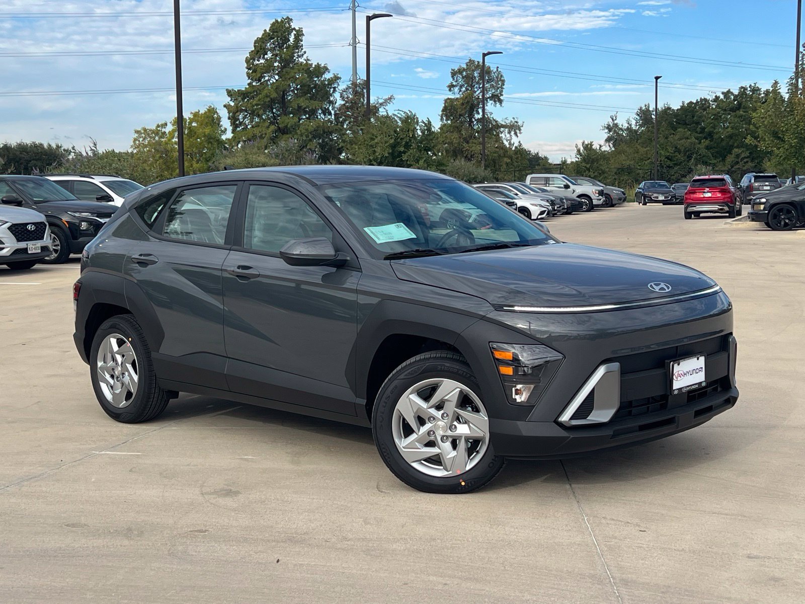 New 2027 Hyundai Kona SE FWD image 1