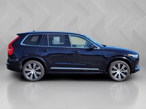 Certified 2025 Volvo XC90 T8 Ultra image 4