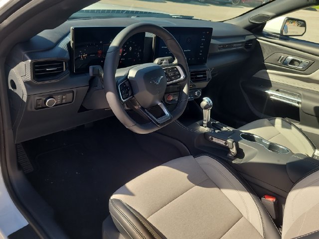 New 2026 Ford Mustang GT w/ GT Performance Package RWD image 14