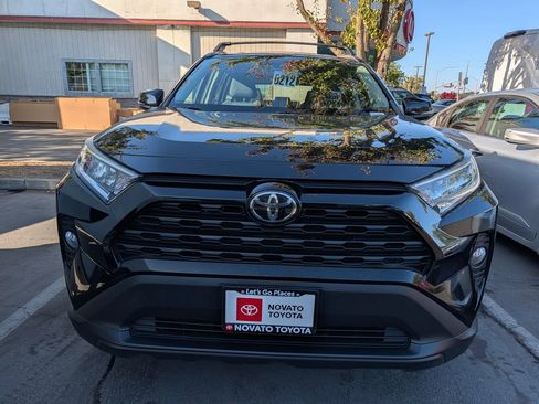 Used 2021 Toyota RAV4 XLE FWD image 6