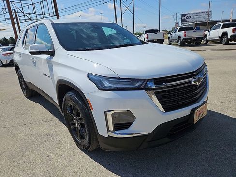 Used 2023 Chevrolet Traverse LT w/ Midnight/Sport Edition AWD/4WD image 11