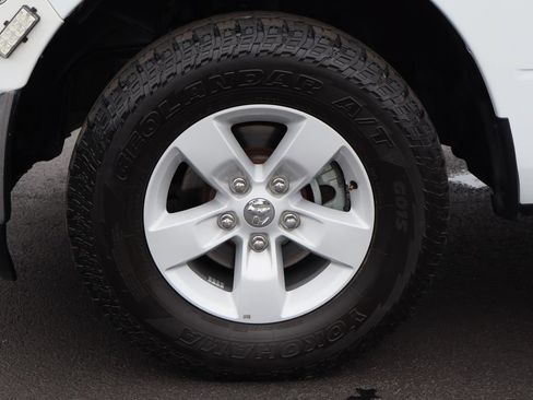 Used 2022 RAM 1500 Classic SLT w/ Electronics Group AWD/4WD image 29