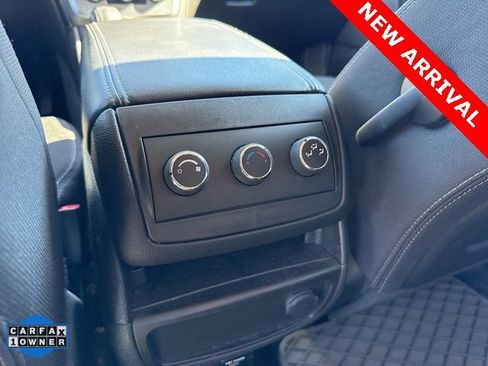 Used 2016 GMC Acadia SLE image 15