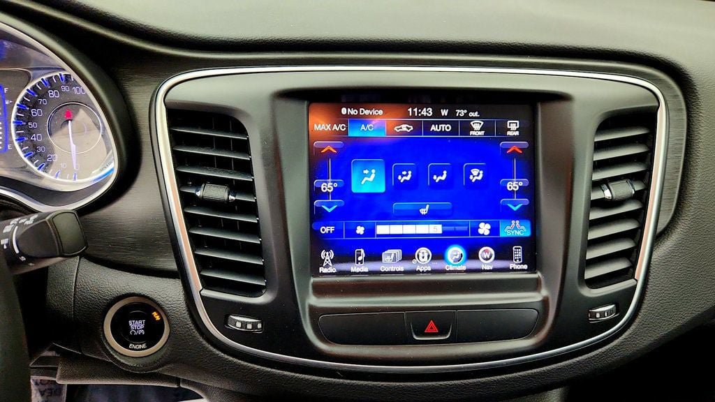 Used 2015 Chrysler 200 Limited w/ Convenience Group FWD image 21