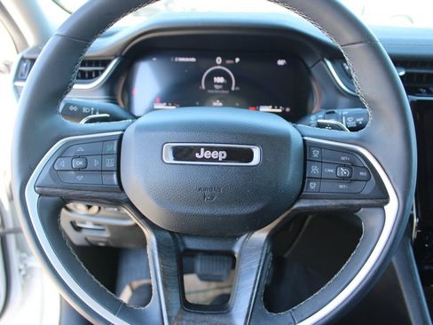 Used 2023 Jeep Grand Cherokee L Limited w/ Black Appearance Package image 13