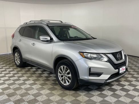 Used 2018 Nissan Rogue SV AWD/4WD image 16