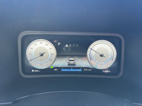 Used 2023 Hyundai Kona SEL image 2