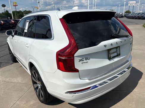 Certified 2024 Volvo XC90 B6 Ultimate w/ Lounge Package AWD/4WD image 8
