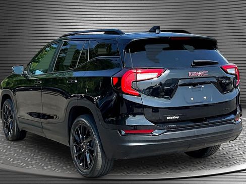 Used 2023 GMC Terrain SLE w/ Driver Convenience Package AWD/4WD image 4