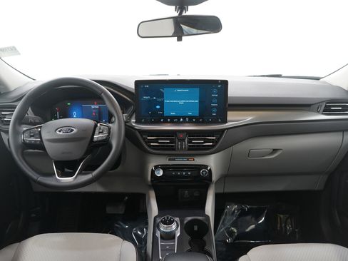 Used 2025 Ford Escape SE w/ Class II Trailer Tow Package FWD image 15