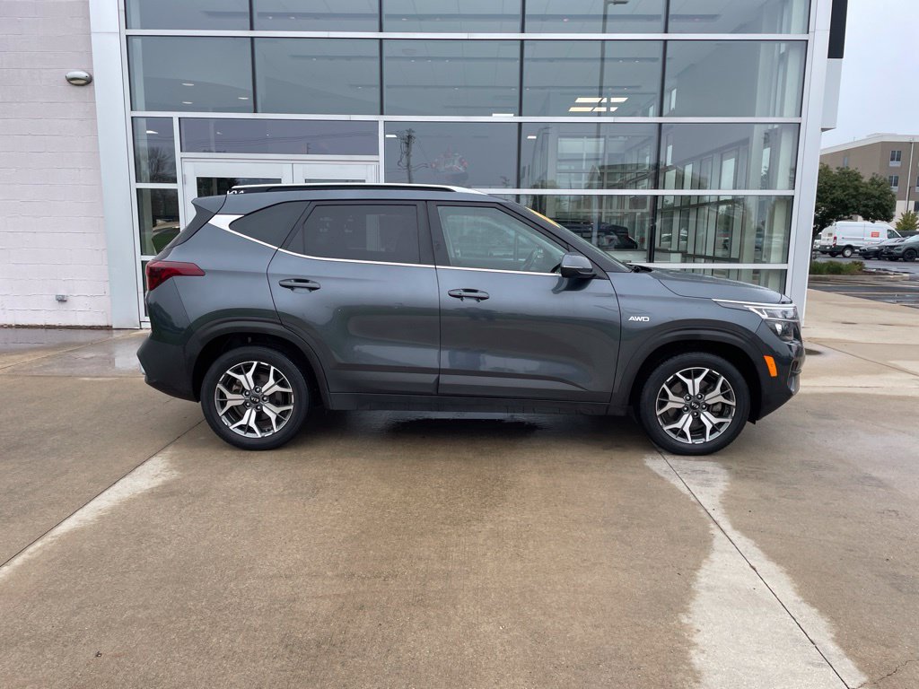Used 2021 Kia Seltos EX AWD/4WD image 4