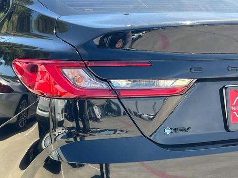 Used 2025 Toyota Camry LE w/ Convenience Package FWD image 13