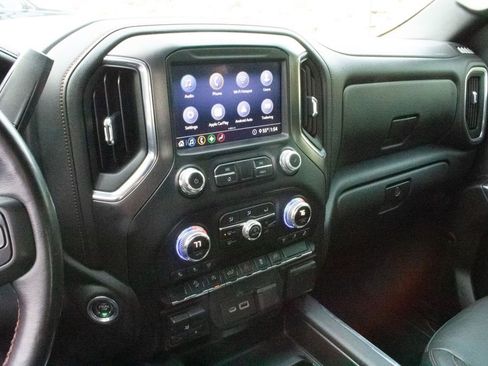 Used 2020 GMC Sierra 1500 AT4 image 18