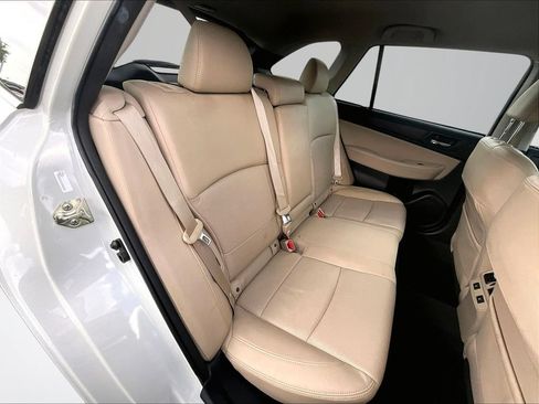Used 2017 Subaru Outback 2.5i Limited AWD/4WD image 27