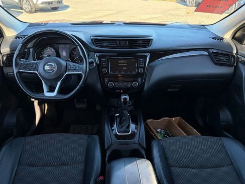 Certified 2022 Nissan Rogue Sport SV w/ Technology Package image 25