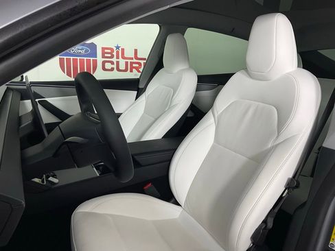 Used 2026 Tesla Model Y Long Range image 14