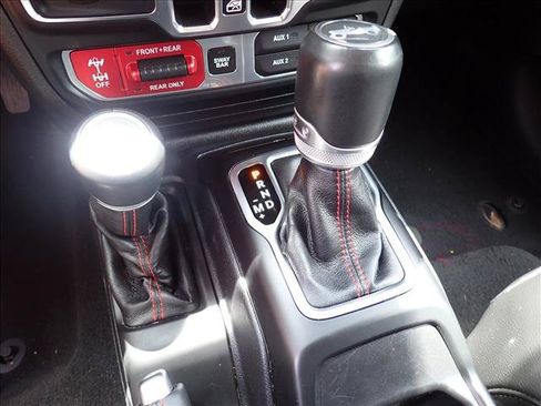 Used 2019 Jeep Wrangler Unlimited Rubicon AWD/4WD image 15