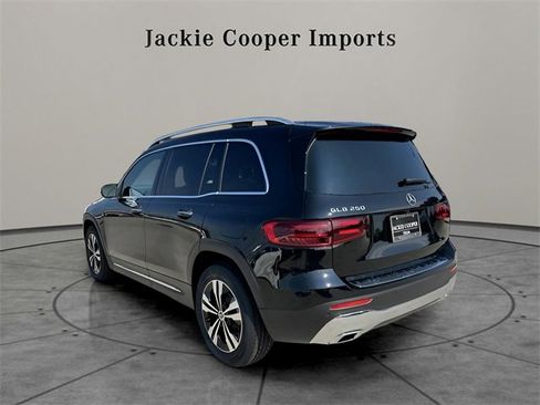 New 2025 Mercedes-Benz GLB 250 image 3