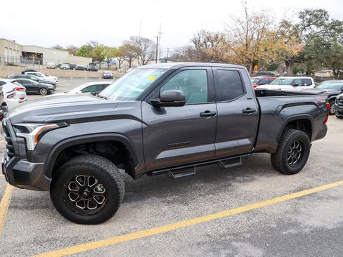 Used 2022 Toyota Tundra SR5 image 3